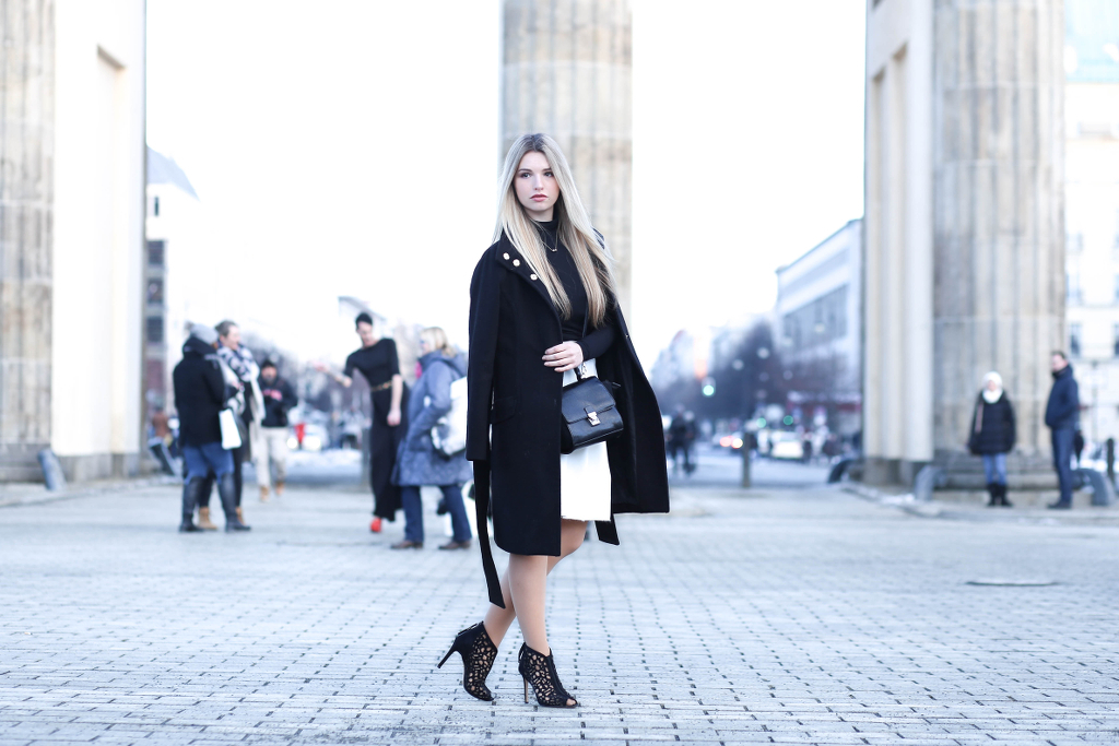 Fashion Week Berlin Outfit Fashionblog Modeblog München Fashionblogger Modeblogger deutsche Blogger MBFW Mercedes Benz Style ootd Brandenburger Tor