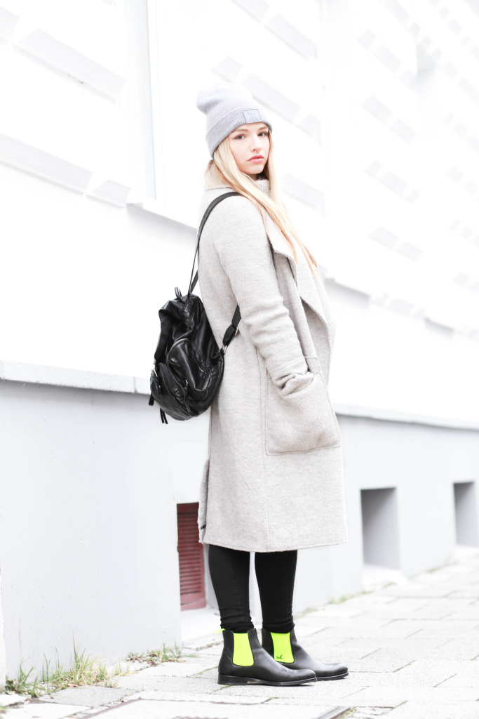 Fashionblog Modeblog München Serfan Chelsea Boots Zara Oversize Mantel Modeblogger Fashionblogger Franziska Elea Rucksack Primark Lederrucksack