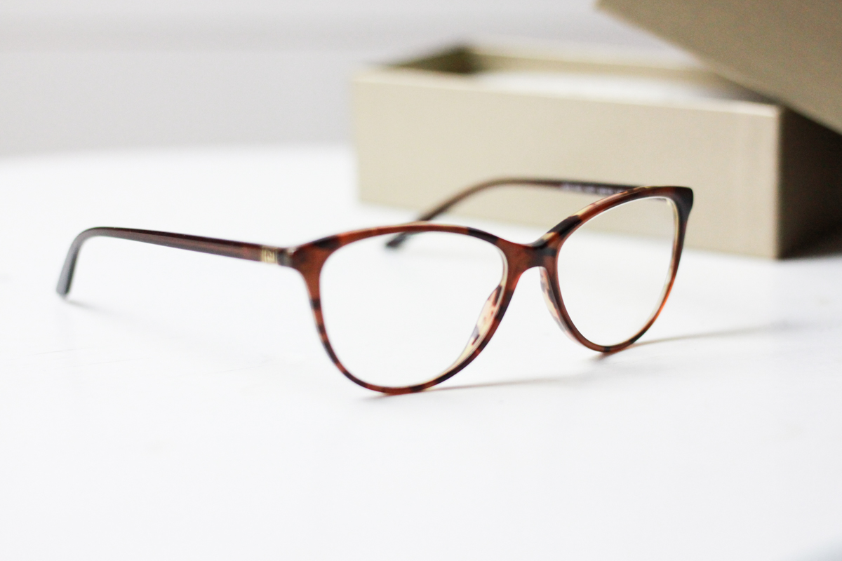 Mister Spex Brille Versace Fashionblog Modeblog München Nerd Brille groß Blogger Beautyblogger Lifestyle Berlin Brillen Etui Designer Brille braun