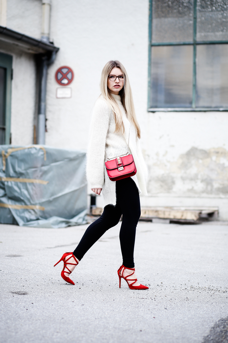 Franziska Elea Mode Blog München ootd Outfit Look Style Fashionblogger Modeblogger Berlin Edited Zara High Heels Valentino Rockstud Oversize Strickpulli Blogger Brille Nerd