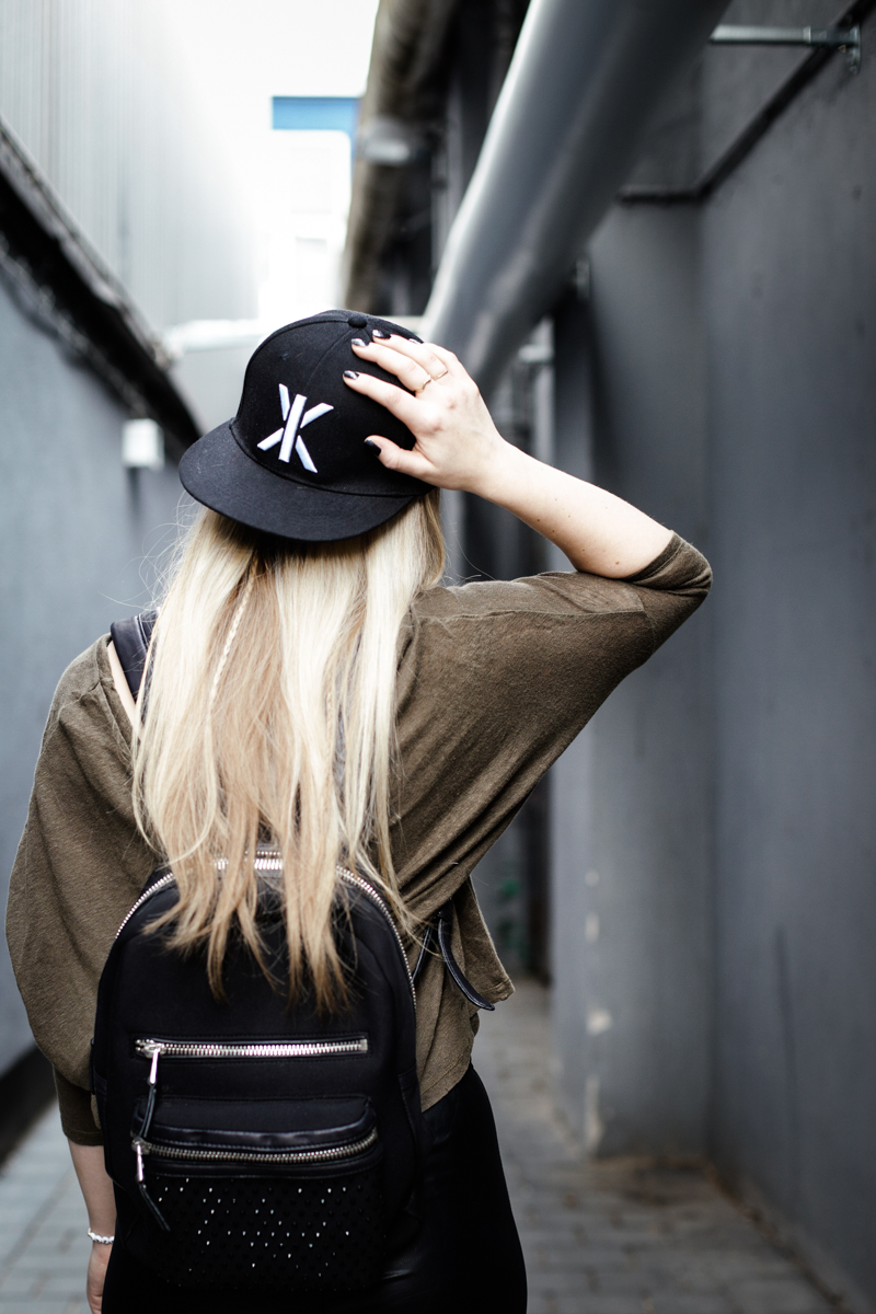 Franziska Elea Blogger Mode Lifestyle Beauty Outfit Kombination Snapback Cap Ash München Fashionblog