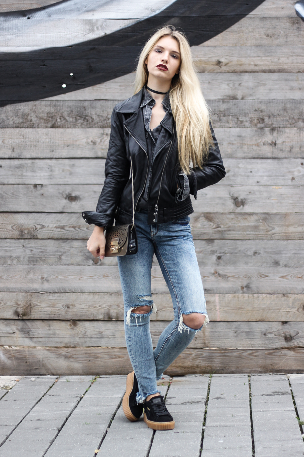 franziska-elea-outfit-kombination-mit-puma-creeper-creepers-rihanna-streetstyle-von-bloggern-blog-lederjacke-bikerjacke-laessiger-look-mit-schwarz