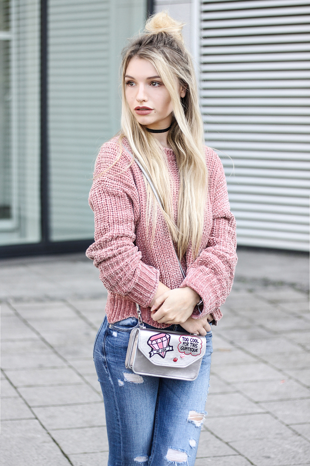 franziska-elea-samt-pullover-von-zara-rosa-velvet-knitwear-samtpullover-fashionblog-aus-muenchen-modeblogger-ootd-streetstyle-strickpulli-herbst